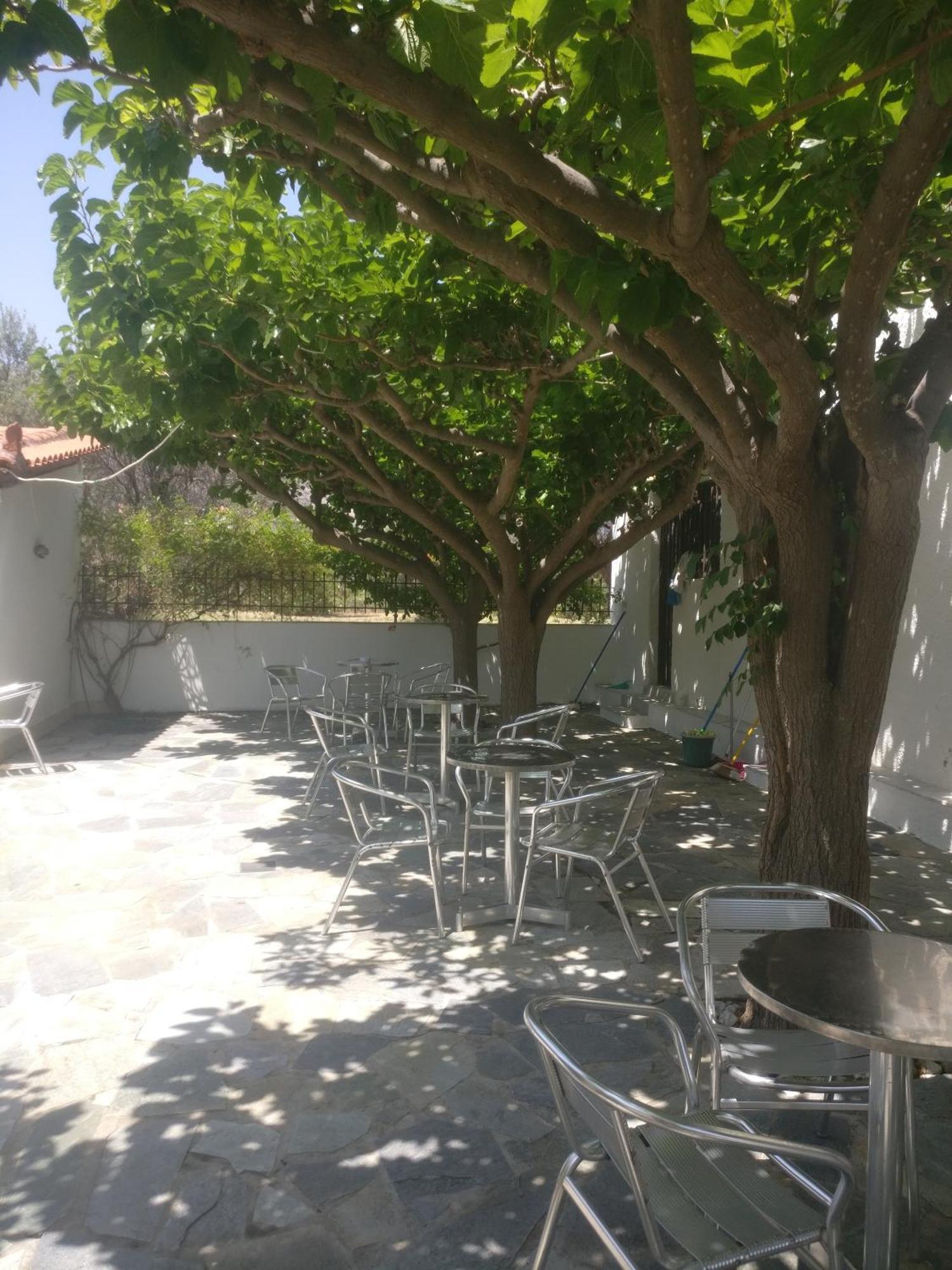 Yfantis Sakis Apartment'S Erateini Exterior photo